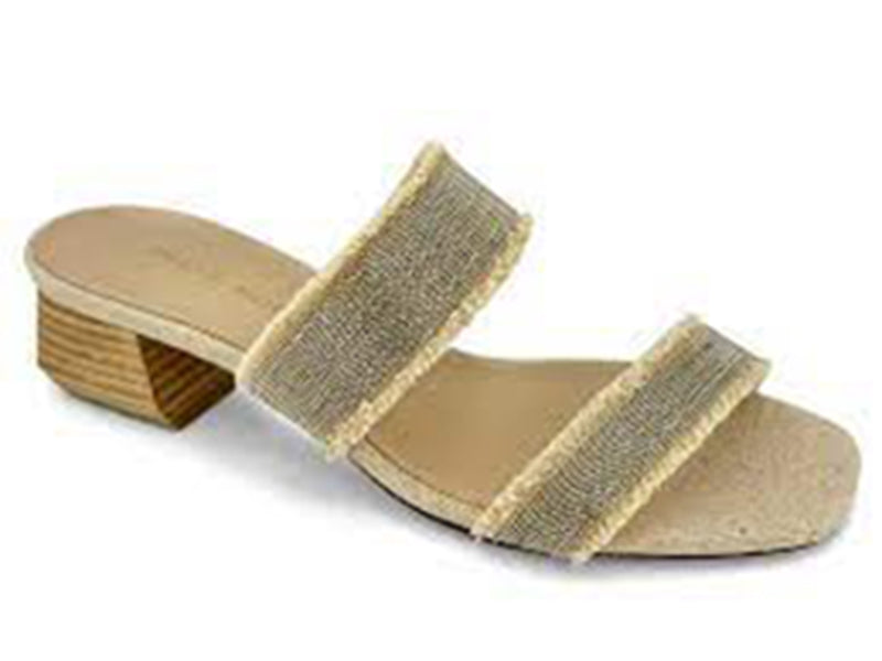 Pelle Moda Iona in natural has chain streams which sweep across the straps.