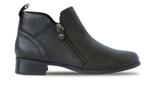 The Neko bootie in black is the boot of choice for looking good and feeling confident.