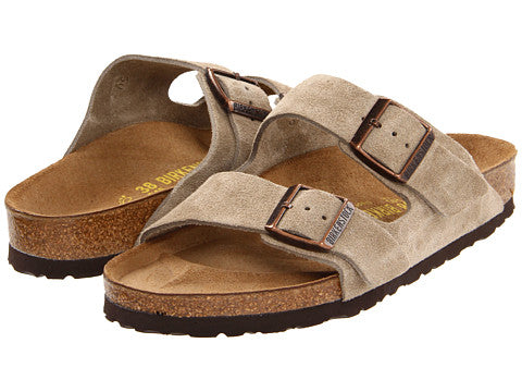 Relax and slip into the comfort that is the Birkenstock Arizona soft footbed, your feet will thank you! Anatomically correct cork footbed crafted from cork that is 100% renewable and sustainable, and encourages foot health. 