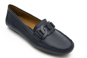 The Aiker is a leather loafer in ultra-soft glove leather. Fully leather lined. Matching chain accent is right on trend.  Features a flexible half-inch rubber driving sole. 
