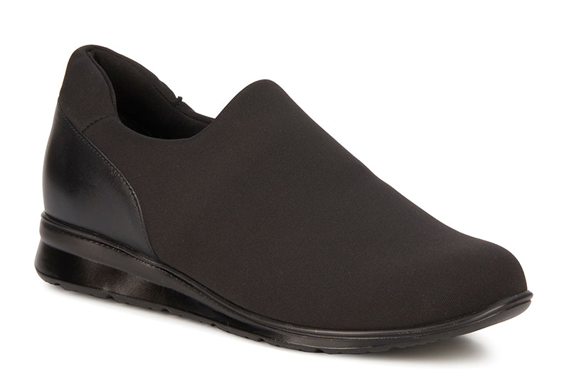 The Dash slip-on sneaker is made of stretch neoprene fabric uppers with stylish patent details. The sock-like uppers fit your foot like a glove--you’ll forget your even wearing shoes!
