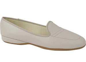 The Meg is a classic Daniel Green Slipper Attractive detail stitch with soft leather upper Full-length, foam padded insole for lasting comfort.  Lining is lightweight and breathable Indoor use only. The heel height is .75 inch  